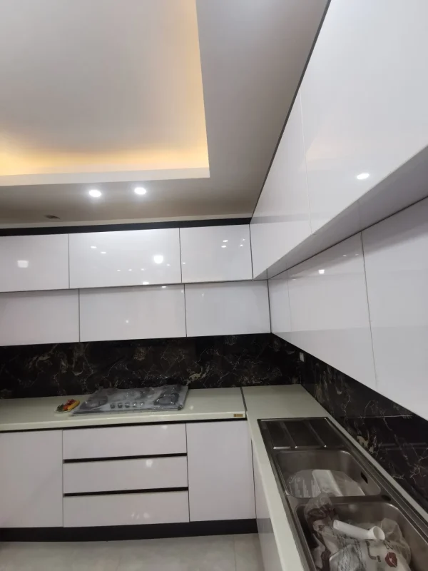 کابینت آشپزخانه کدa7 12 کابینت پله ای سفید مشکی کرج