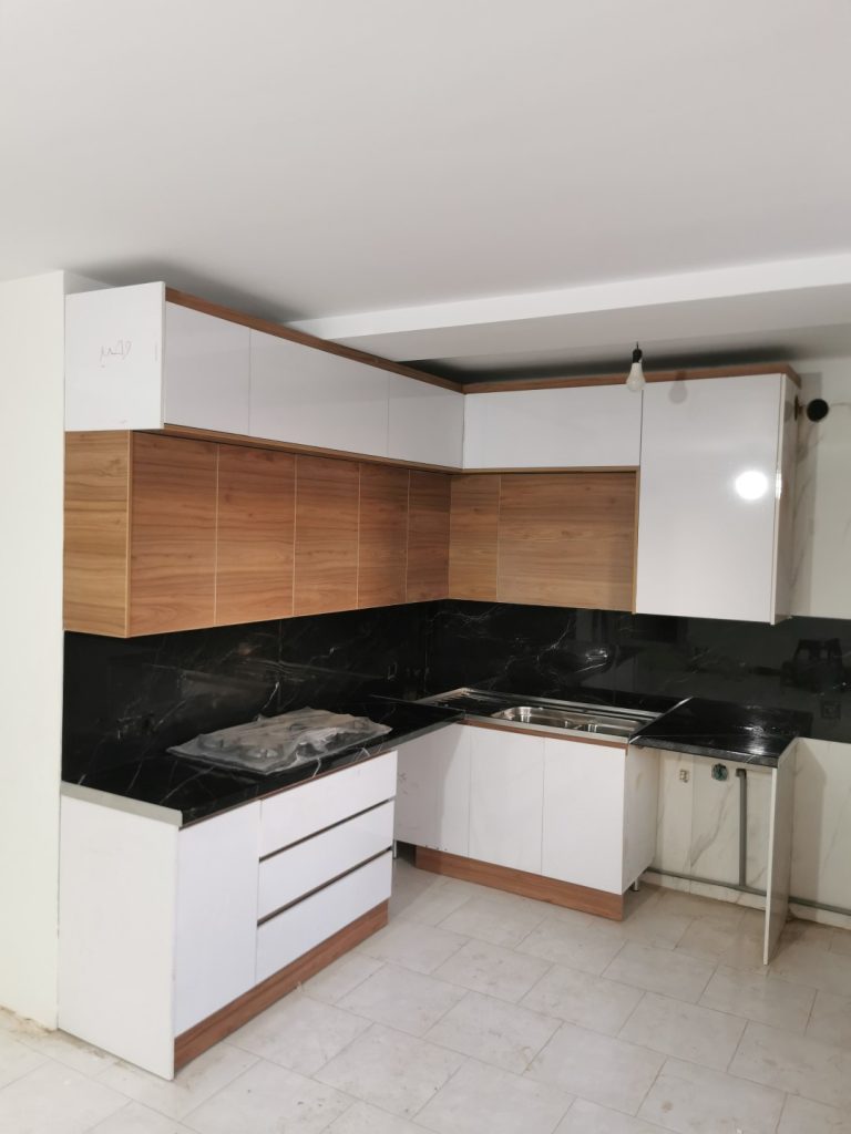 کابینت پله ای سفید گردویی در کرج