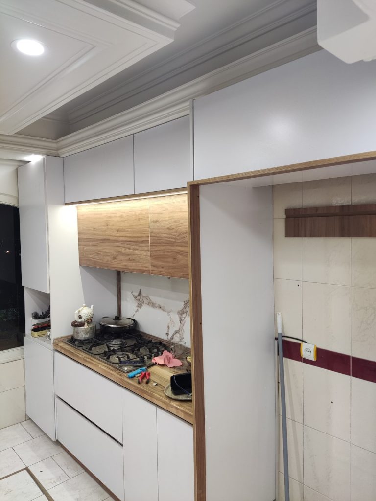 کابینت مدرن در آشپزخانه کوچک در کرج