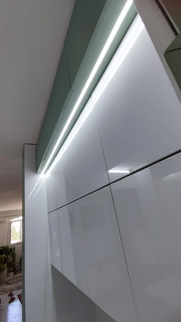 کابینت آشپزخانه کد a4 34 کیفیت بالای پلی گلاس و سطح کاملا براق و یکدست