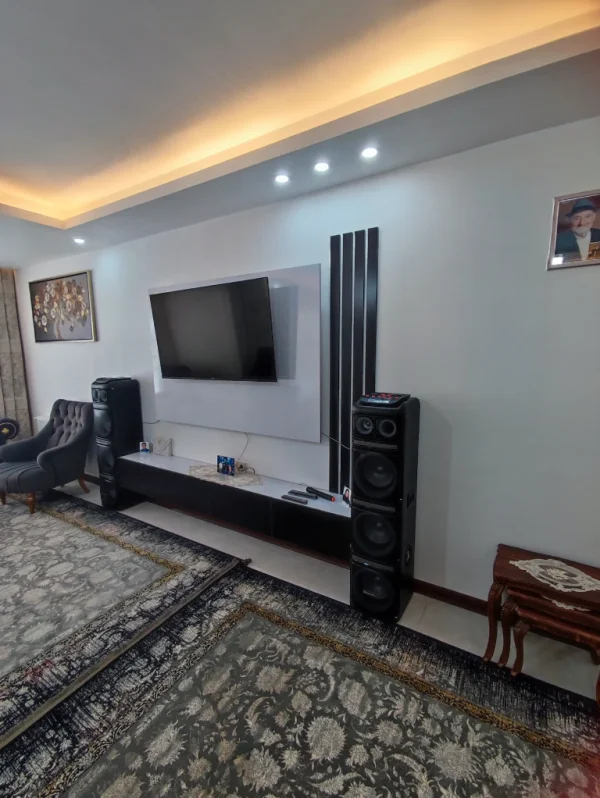 تی وی وال سفید مشکی در کرج